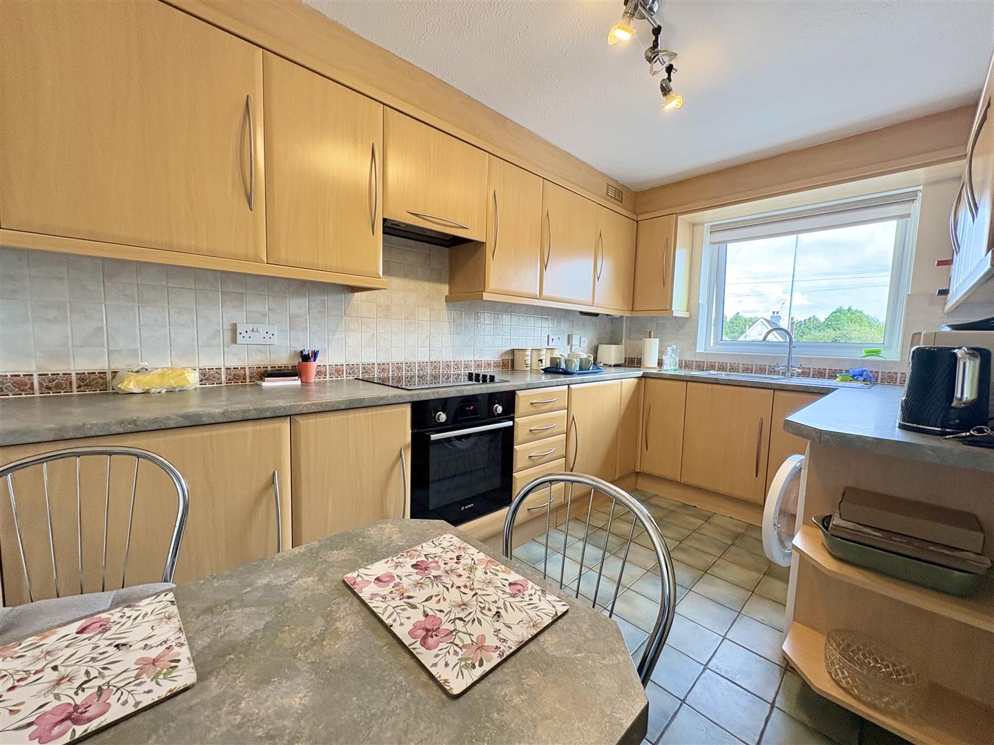 2 bed property in The Ridge, Hastings